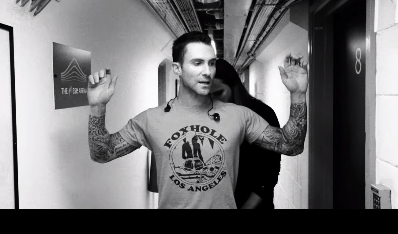 Adam Levine nu dans le nouveau vidéoclip de Maroon 5