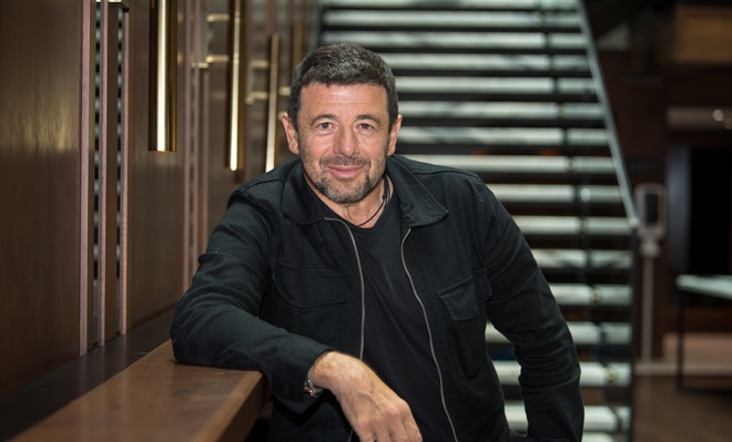 Image de l'article Patrick Bruel pose avec son grand garçon de 18 ans