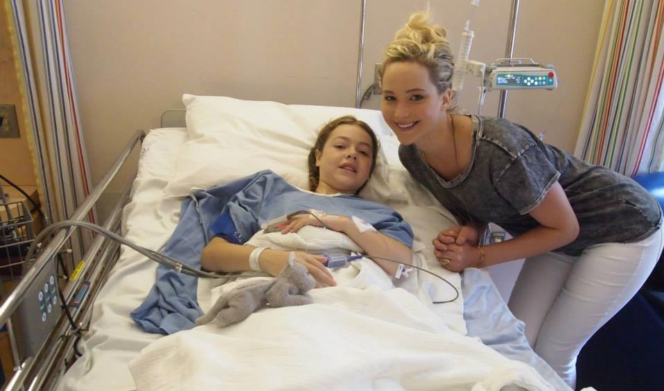 Jennifer Lawrence à l'hôpital Shriners pour enfants de Montréal